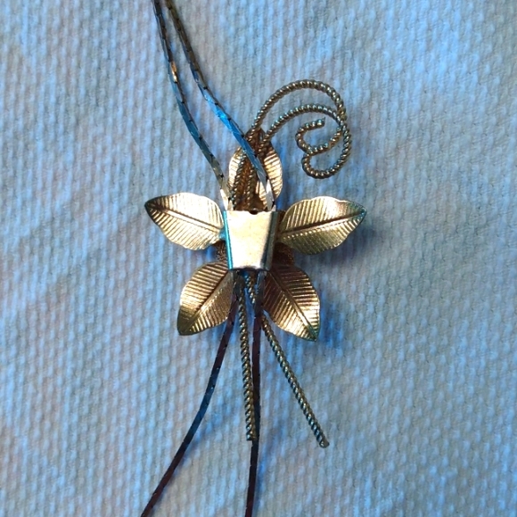 Mesh Rose Flower Lariat Necklace - Picture 3 of 4